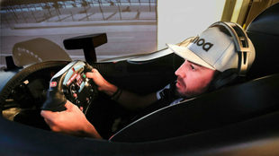 Alonso, en el simulador del Andretti Honda que pilotar hoy en...