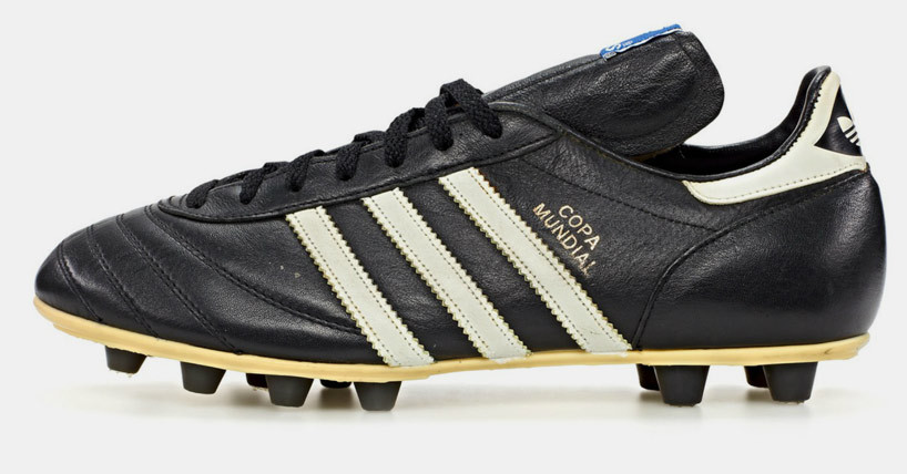 silencio Sembrar hipoteca 15 botas de fútbol que marcaron tu infancia - La marca deportiva alemana,  Adidas, presentó las... | MARCA.com