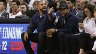 Drake durante el tercer partido entre Cavaliers y Raptors