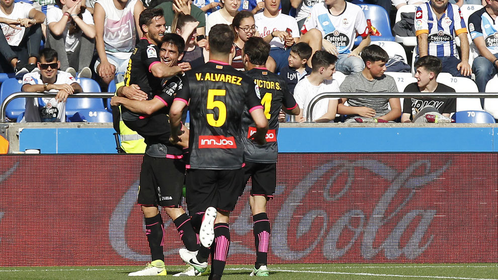 Jugadores del Espanyol celebrando un gol ante el Depor