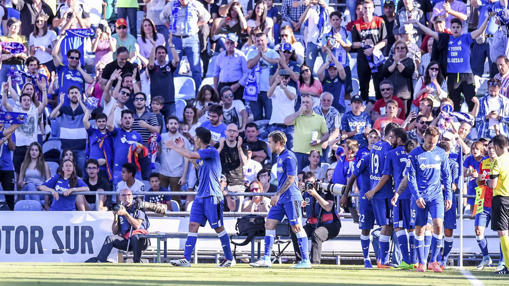 Los jugadores del Getafe celebrando un gol ante el Crdoba