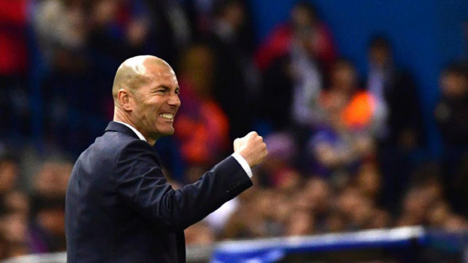 Zidane: "Ni Benzema sabe cmo sali de all"