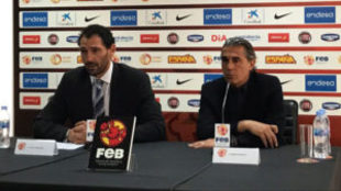 Jorge Garbajosa y Sergio Scariolo, durante el nombramiento del...
