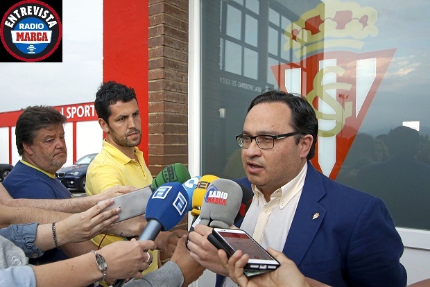 Javier Fernndez atiende a los medios