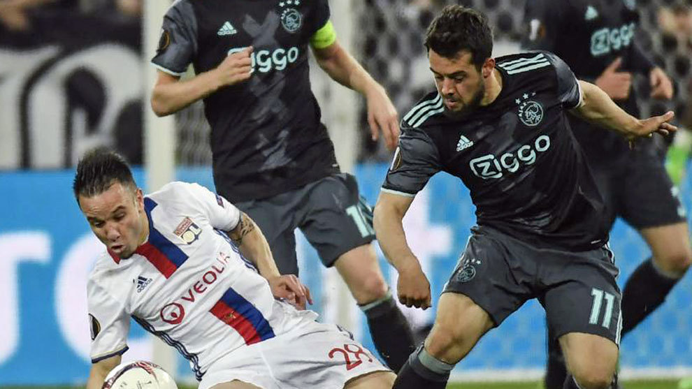 Valbuena, durante el partido contra el Ajax de Uefa Europa League