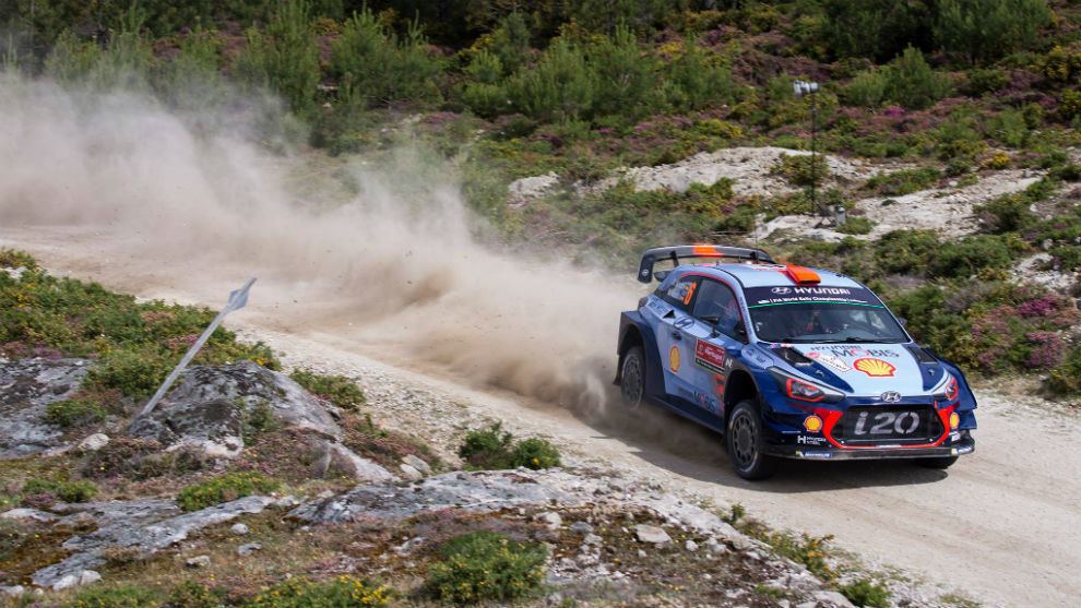 Dani Sordo, durante uno de los tramos de hoy en el Rally de Portugal.