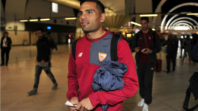 Gabriel Mercado, en el aeropuerto de Sevilla.