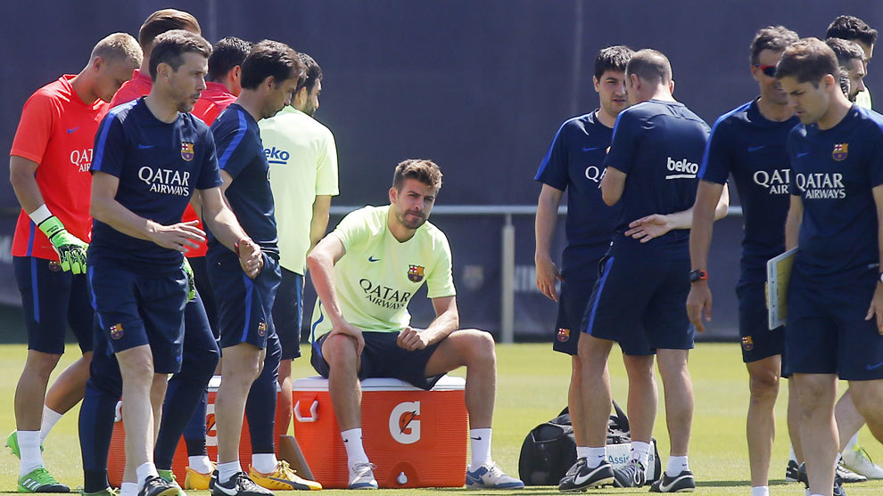 Jugadores del Barcelona durante el entrenamiento