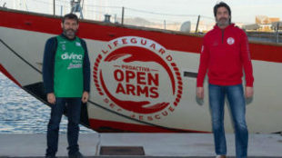 Jordi Villacampa (derecha) junto a scar Camps, director de la ONG...