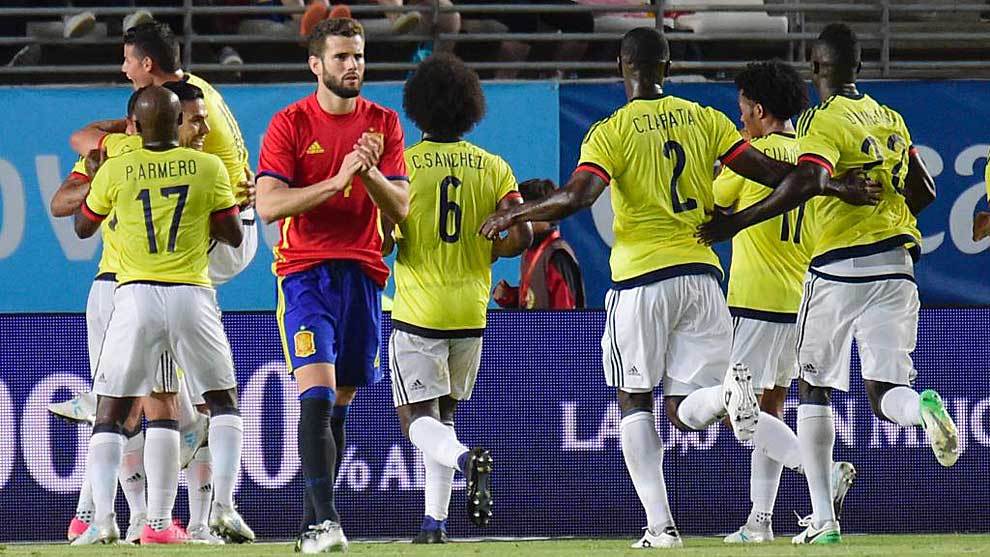 Los jugadores de Colombia celebran uno de los dos goles marcados a España este miércoles