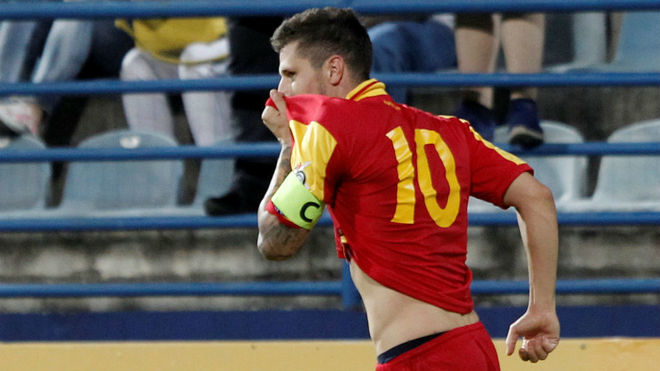 Jovetic celebra un gol con la seleccin de Montenegro.