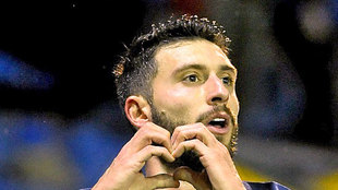 Borja Bastn  (24) celebra un gol con el Eibar.