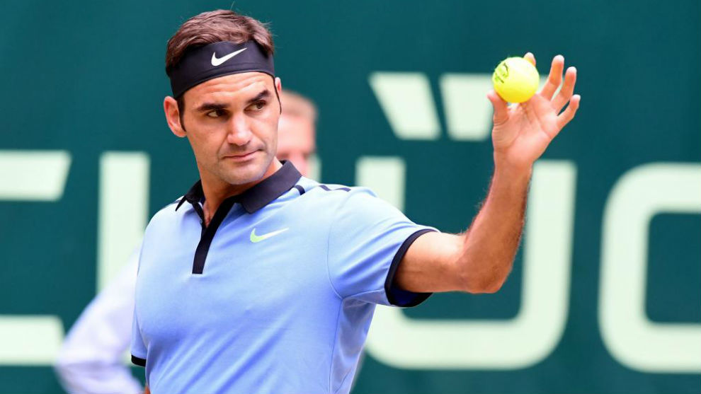 Roger Federer durante un partido en el torneo de Halle.