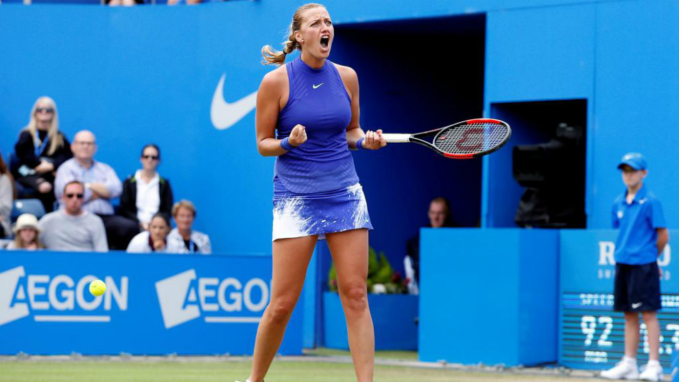 Petra Kvitova celebra un punto durante la final
