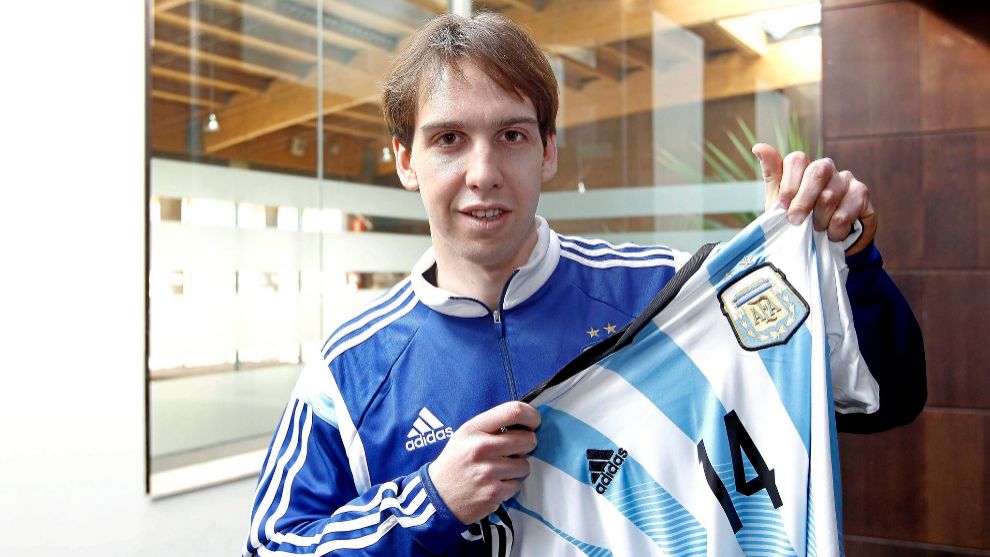Alan Brandi con la camiseta de la seleccin argentina