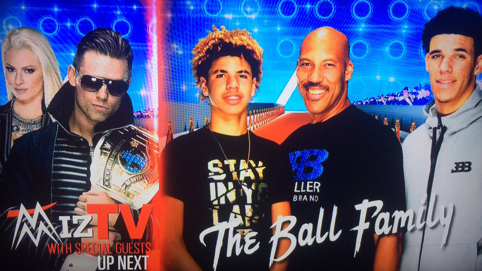 La familia Ball en el &apos;Monday Night Raw