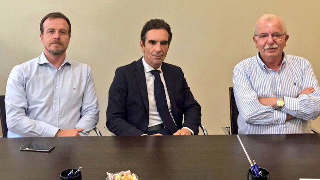Tres de los nuevos consejeros de la candidatura liderada por Rafael...