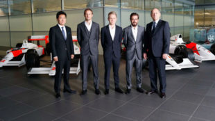 Arai, Button, Magnussen, Alonso y dennis, en la presentacin del...
