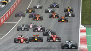 Bottas deja atrs a Vettel, Raikkonen y Ricciardo en la salida.