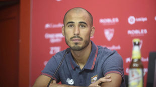 Guido Pizarro, en su presentacin con el Sevilla.
