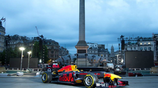 Un monoplaza de Red Bull en Trafalgar Square