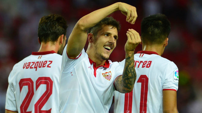Jovetic celebra un gol con el Sevilla la pasada temporada.