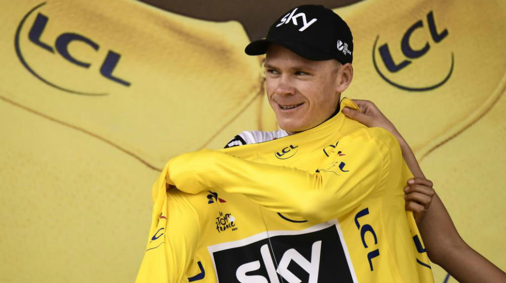 Chris Froome se volvi a enfundar el maillot amarillo del Tour.