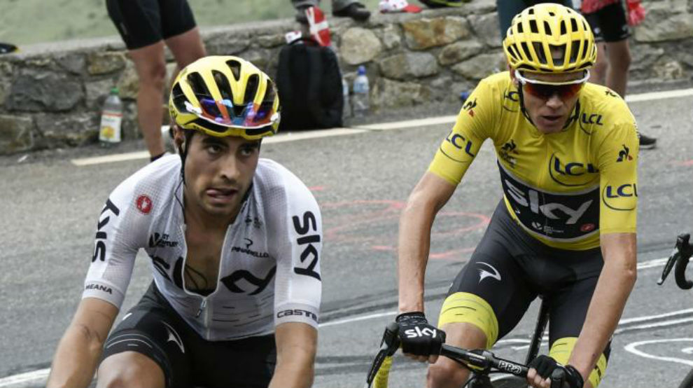 Mikel Landa tirando de Chris Froome en el Tour de Francia.
