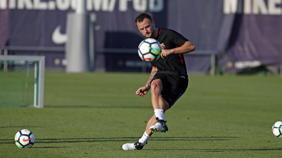 Ivan Rakitic (29), en un entrenamiento del Barcelona