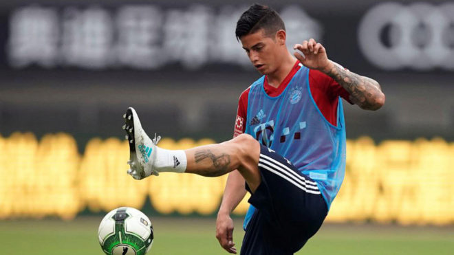 James, entrenando con el Bayern.