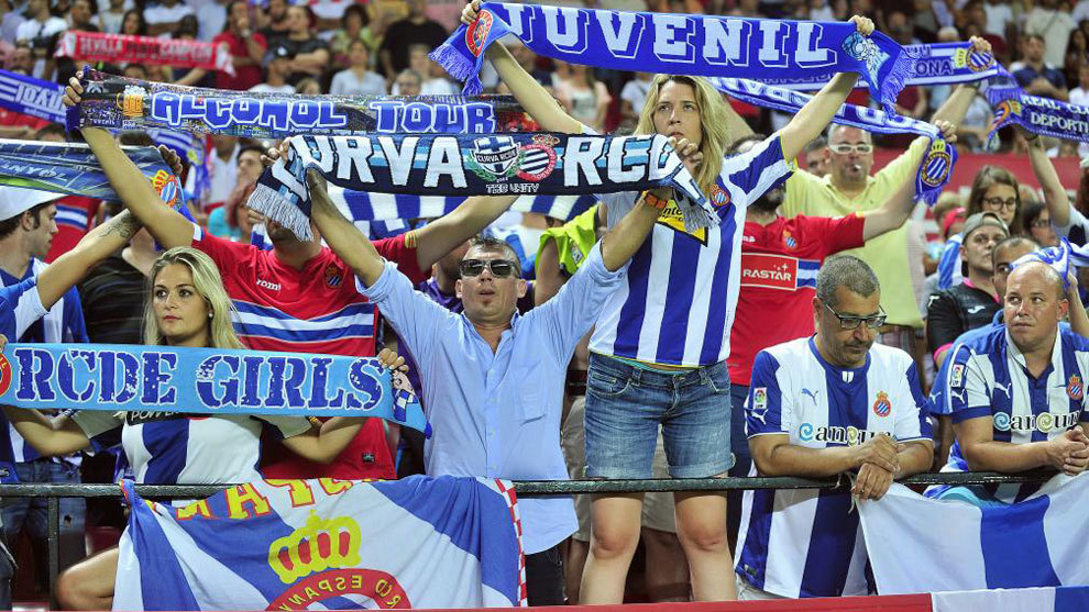 Aficionados del Espanyol, durante un partido de la pasada temporada