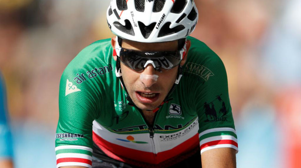Fabio Aru llegando a la meta en la decimosptima etapa del Tour.