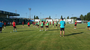 Jugadores del Getafe, en el entrenamiento de ayer en Segovia