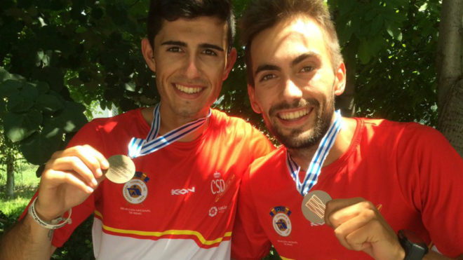 Rodrigo Conde y Jordi Rodrguez muestran sus medallas.