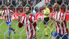 Vctor Rodrguez celebra un gol con el Sporting la temporada pasada