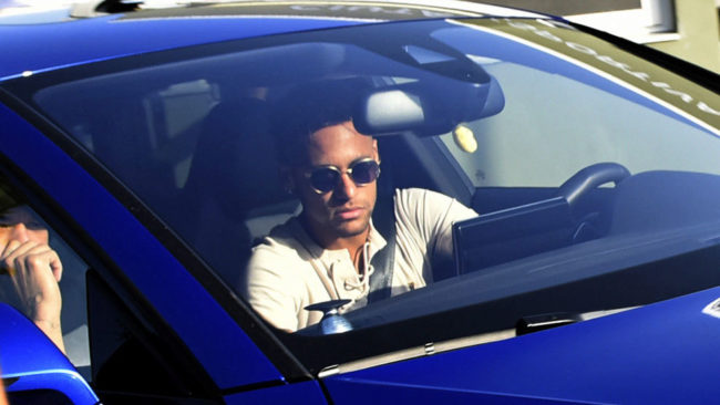 Neymar, a su llegada a la Ciudad Deportiva