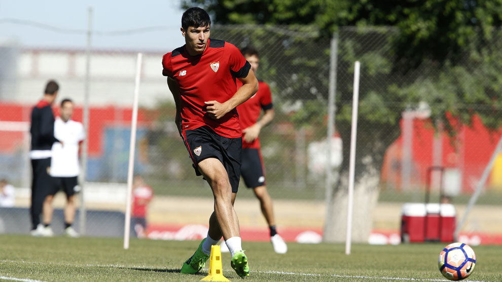 Diego Gonzalez (22), durante un entrenamiento del Sevilla