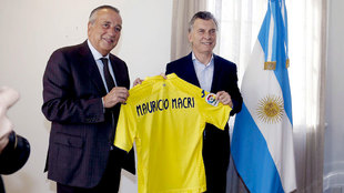 Fernando Roig, presidente del Villarreal, junto a Mauricio Macri.