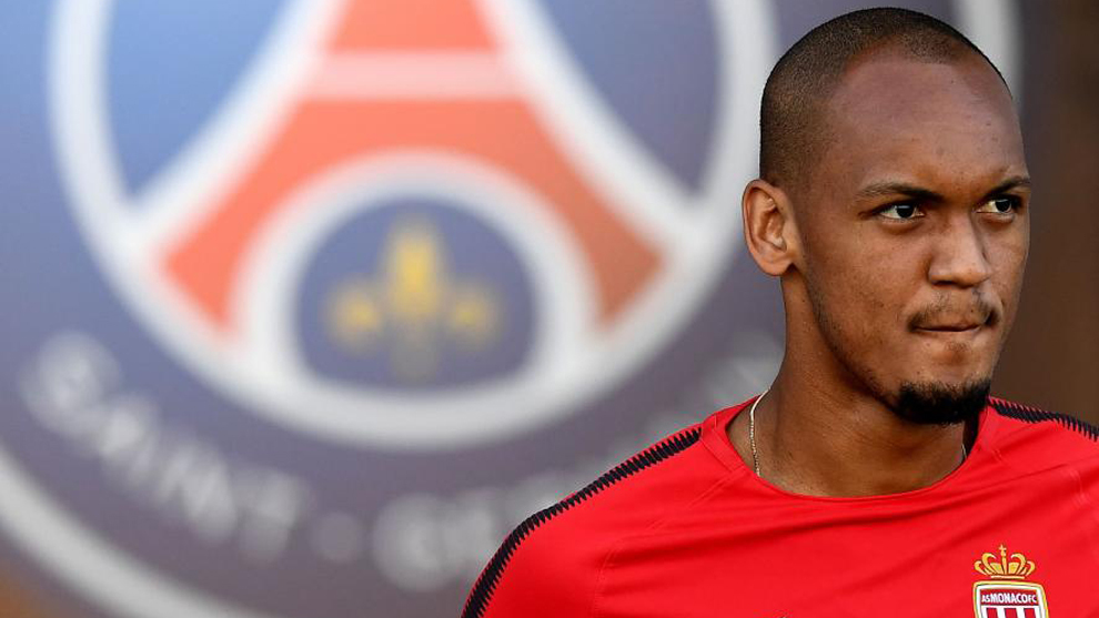 Fabinho (23), previo al encuentro por la Supercopa de Francia entre el...
