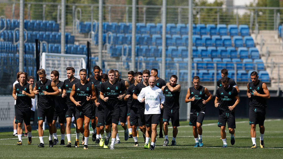 La platilla del Real Madrid, en entrenamiento en Valdebebas