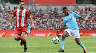 Momento del partido entre el Girona y el Manchester City.