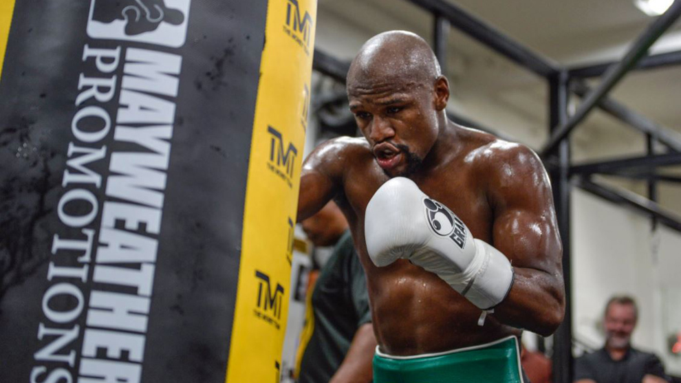 Mayweather reportedly knocked out in sparring | MARCA in English