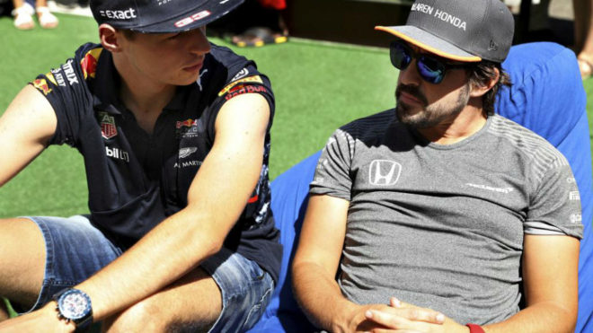 Verstappen y Alonso, en el pasado GP de Hungra.