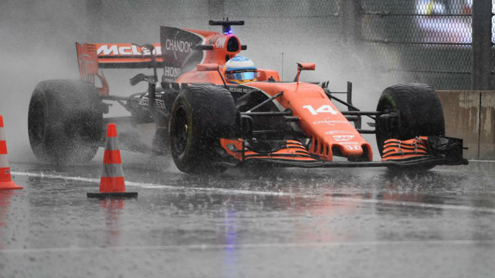 Alonso, durante los entrenamientos libres del Gran Premio de Blgica