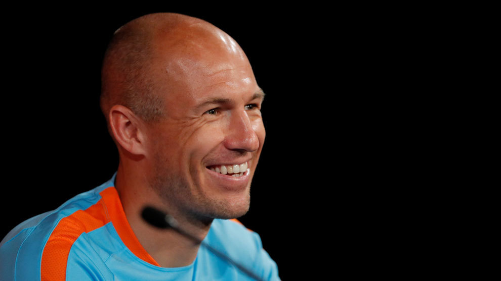 Arjen Robben durante la rueda de prensa.
