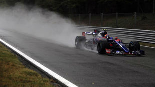 Carlos Sainz, bajo la lluvia de Monza