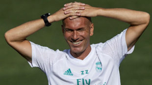 Zidane durante un entrenamiento en Valdebebas