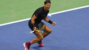 Rafa Nadal (31) celebra tras conseguir la victoria en las semifinales...