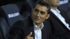 Ernesto Valverde, en el banquillo del Camp Nou en el derbi contra el...