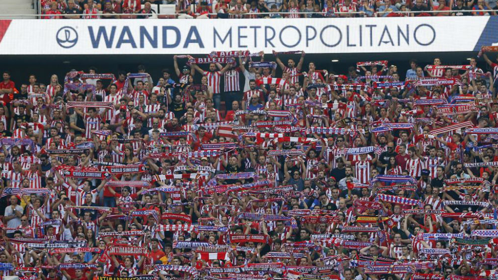 La hinchada rojiblanca ya anima desde el Wanda Metropolitano
